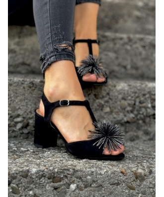 Cudowne sandały na wygodnym obcasie z ozdobą RUSIN TOLLAN BLACK skóra naturalna