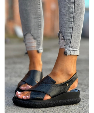 Bardzo wygodne i lekkie sandały na wyższj podeszwie RUSIN CANDLE BLACK skóra naturalna